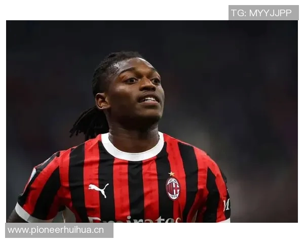 莱奥独自训练备战国脚们周四前全员归队助力米兰 莱奥独自训练备战国脚们周四前全员归队助力米兰