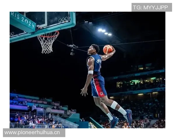 爱德华兹半场表现分析:11投4中收获10分6篮板2助攻并有3次失误 爱德华兹半场表现分析:11投4中收获10分6篮板2助攻并有3次失误