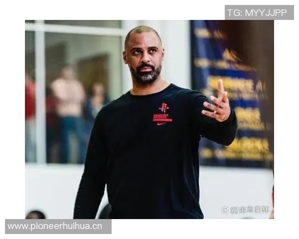 里德表示将与年轻球员同场竞技并愿意承担老将责任转型为教练角色