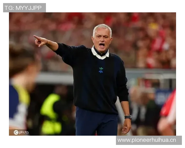 穆里尼奥执教生涯中的意外转折本菲卡前锋本欲加盟却转投费内巴切 穆里尼奥执教生涯中的意外转折本菲卡前锋本欲加盟却转投费内巴切