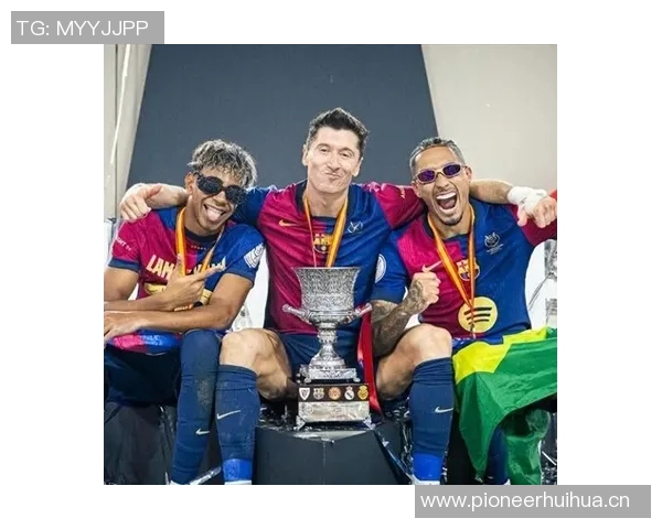 亚马尔与拉菲尼亚齐聚巴萨合练期待共同出战毕尔巴鄂挑战 亚马尔与拉菲尼亚齐聚巴萨合练期待共同出战毕尔巴鄂挑战