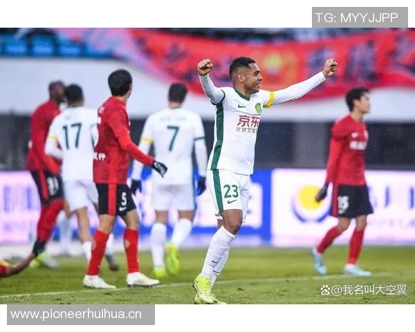 张晓彬呼吁国安球迷与球员相互理解共度换帅挑战时刻 张晓彬呼吁国安球迷与球员相互理解共度换帅挑战时刻