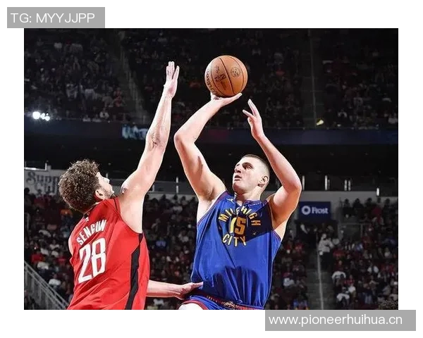 约基奇强势防守申京全场仅得2分8投1中表现惨淡