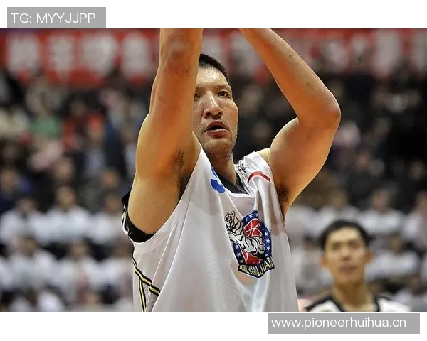 哈滕差1板创下30分20板神迹内线霸主被后卫打破一人渐渐淡出联盟