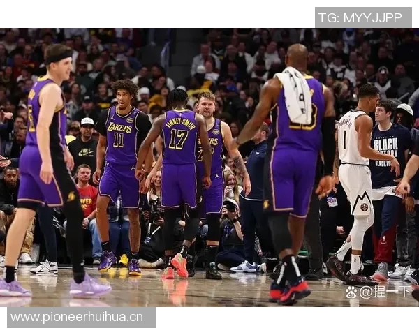 湖人三巨头齐发力八村塁助阵赢球海报震撼登场 湖人三巨头齐发力八村塁助阵赢球海报震撼登场