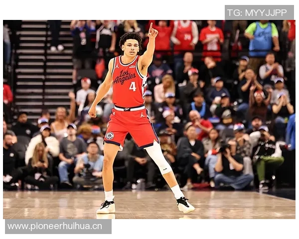 科比桑德斯基本功扎实潜力无限有望成为球队的重要贡献者