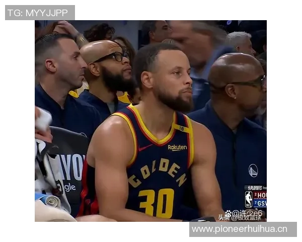 库里赛前得知巴特勒缺阵迅速调整战术直接启用理查德应对挑战 库里赛前得知巴特勒缺阵迅速调整战术直接启用理查德应对挑战