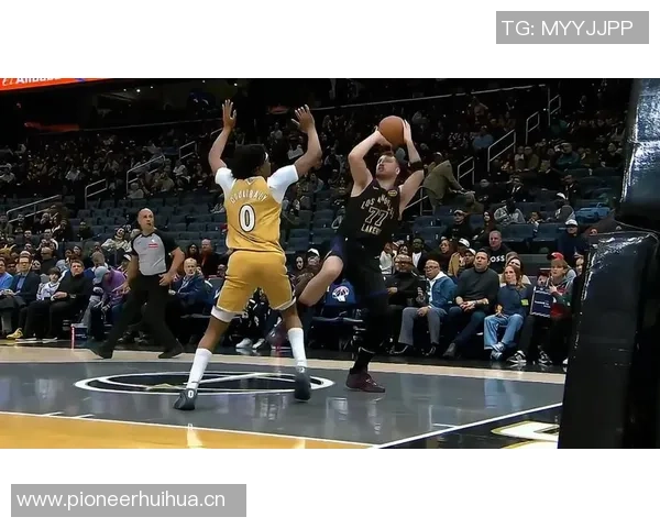 双核联手逆转胜利湖人发布詹姆斯东契奇赢球海报庆祝