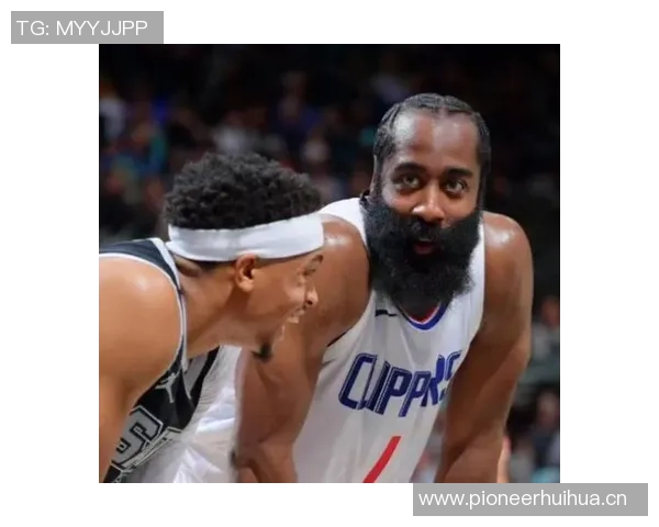 快船赋予保罗更衣室领袖角色以弥补哈登与小卡的沉默缺陷