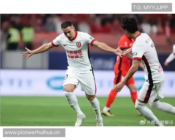 前海港外援古斯塔沃抵达郑州加盟河南队倒计时已开启