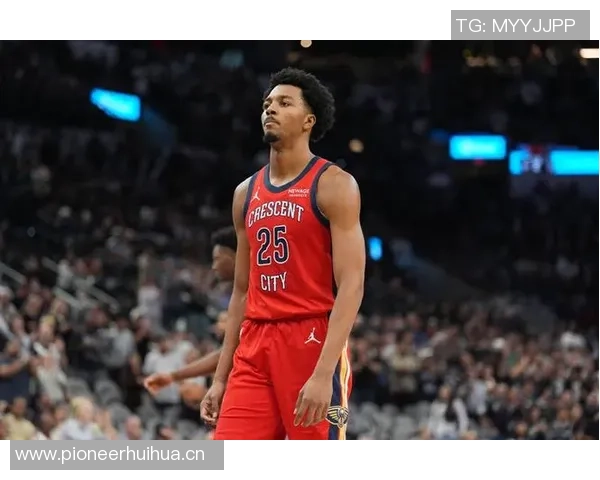 墨菲表现抢眼16投7中斩获20分4篮板4助攻2抢断三分球命中率高达40 墨菲表现抢眼16投7中斩获20分4篮板4助攻2抢断三分球命中率高达40